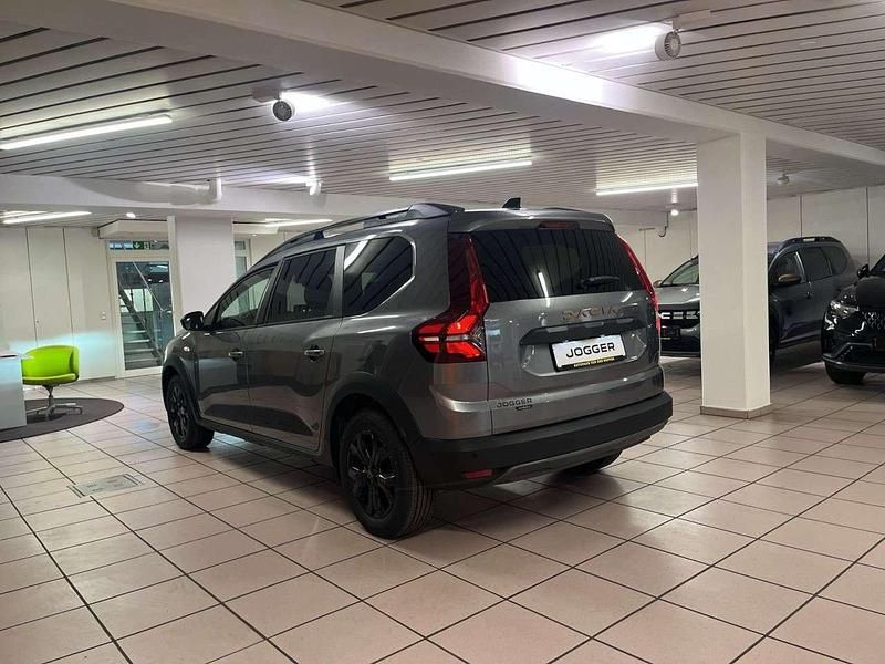 Gebraucht Dacia Jogger Extreme 140 PS (102 kW) 2025 Schiefergrau Van / Kleinbus