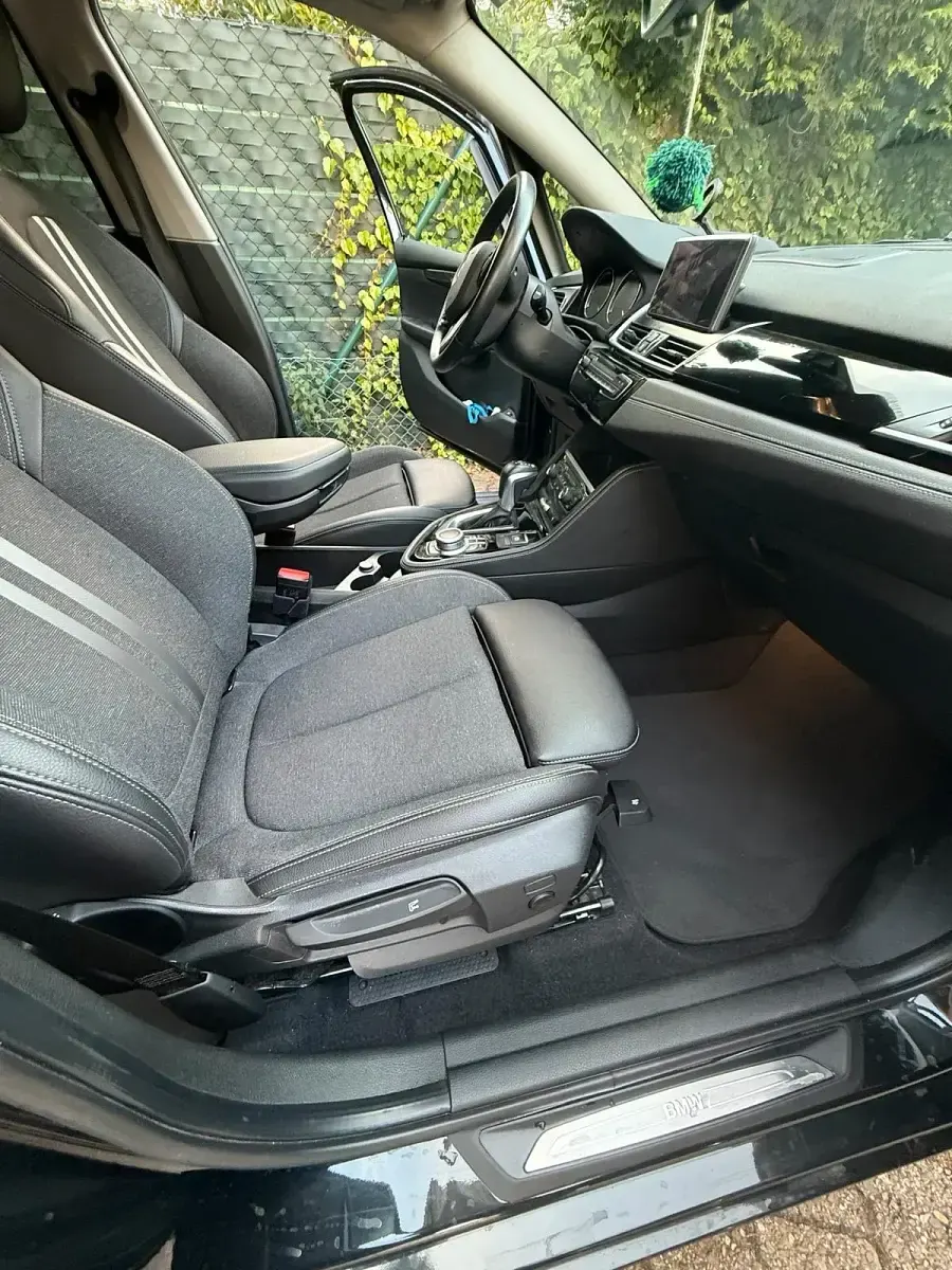 Gebraucht BMW 225 2020 Schwarz Van / Kleinbus