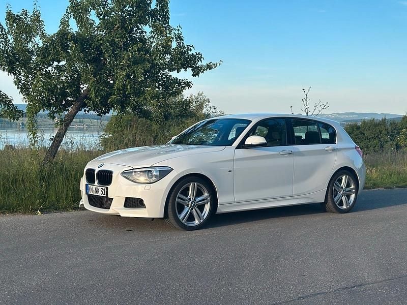 Weiß Gebraucht 2014 BMW 116 M Sport Kleinwagen | 8.200 € (Guter Preis) - Bild 1/4