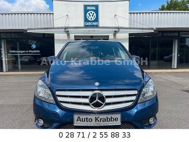Gebraucht Mercedes B180 122 PS (89 kW) 2011 Lotusblau metallic (metallic) Van / Kleinbus