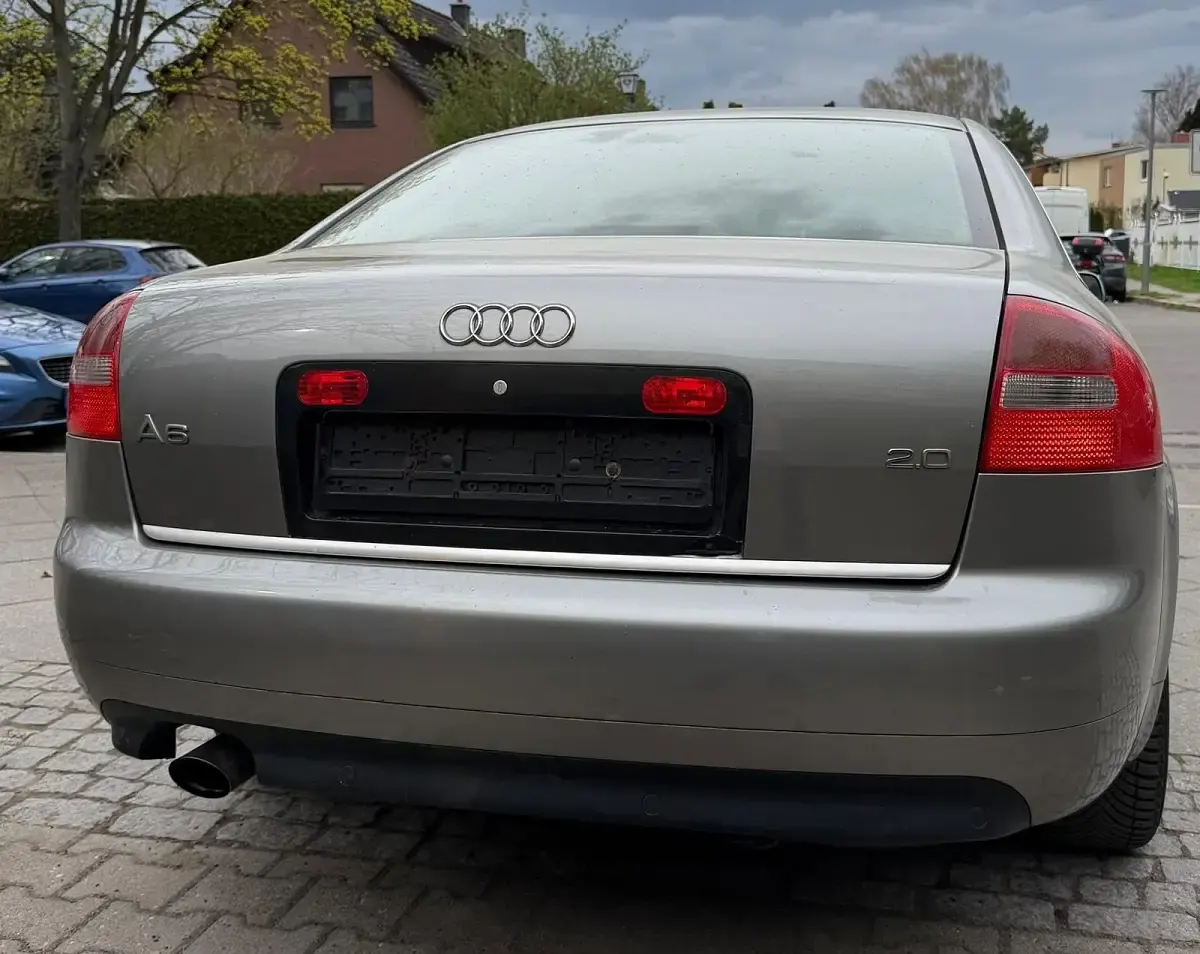 Gebraucht Audi A6 136 PS (100 kW) 2003 Grau Limousine