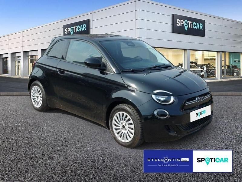 Gebraucht Fiat 500e 86 kW (118 PS) 2023 Schwarz Kleinwagen
