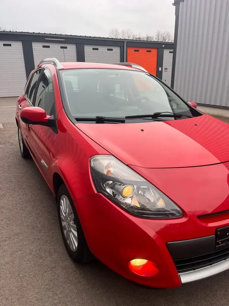 Gebraucht Renault Clio 75 PS (55 kW) 2009 Rot Kombi