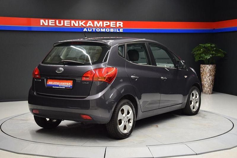 Gebraucht Kia Venga 90 PS (66 kW) 2012 Grün Kleinwagen