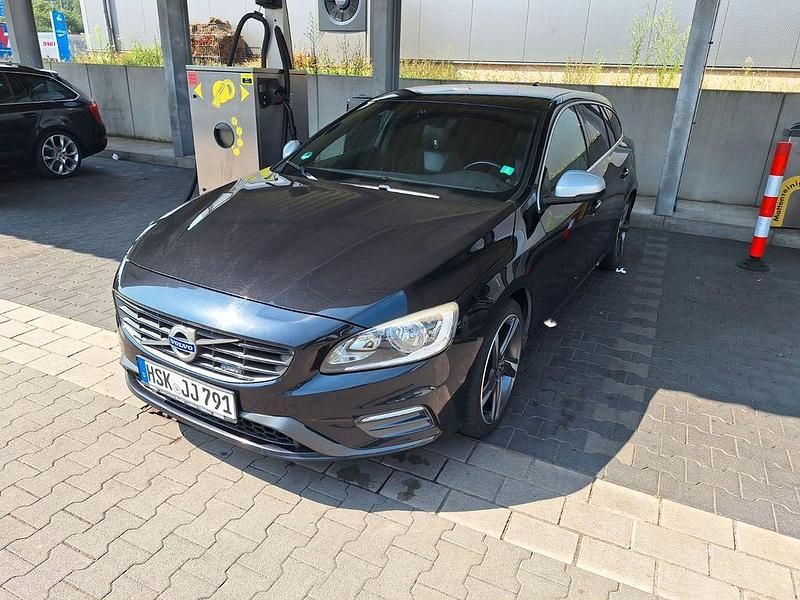 Schwarz Gebraucht 2014 Volvo V60 Kombi | 10.990 € (Fairer Preis) - Bild 1/4