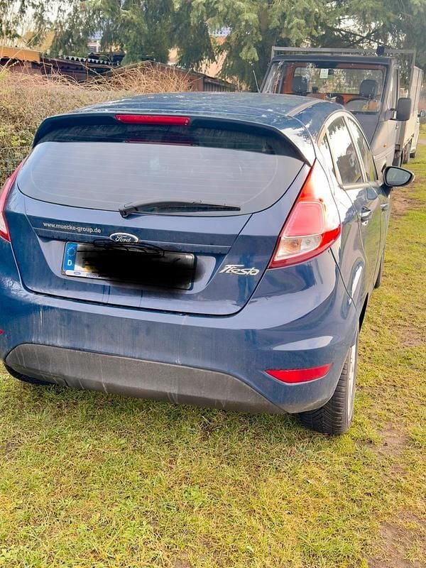 Blau Gebraucht 2014 Ford Fiesta Kleinwagen | 5.700 € (Fairer Preis) - Bild 1/3