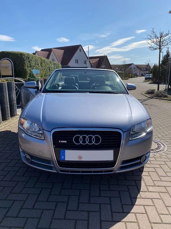 Grau Gebraucht 2007 Audi A4 Cabriolet Sport Cabrio | 6.900 € (Fairer Preis) - Bild 1/4