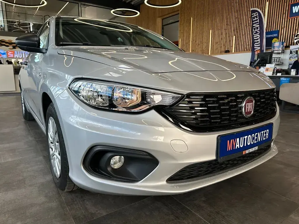 Gebraucht Fiat Tipo Pop 95 PS (69 kW) 2016 Silber Limousine