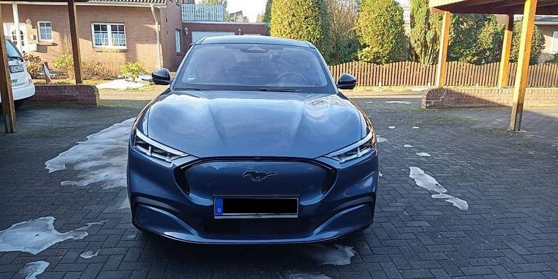 Gebraucht Ford Mustang Mach-E Premium 258 kW (351 PS) 2021 Blau SUV