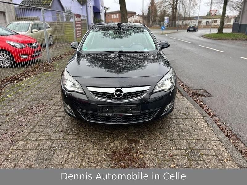 Gebraucht Opel Astra Edition 116 PS (85 kW) 2010 Schwarz Limousine