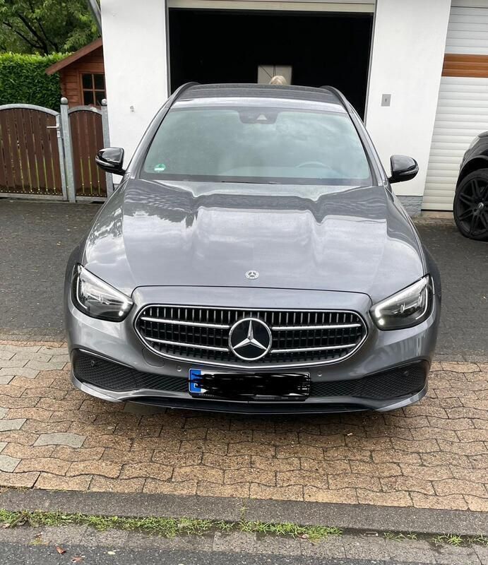 Grau Gebraucht 2020 Mercedes E220 Kombi | 35.000 € (Fairer Preis) - Bild 1/4