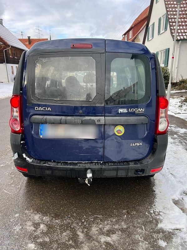 Blau Gebraucht 2012 Dacia Logan Kombi | 650 € - Bild 1/4