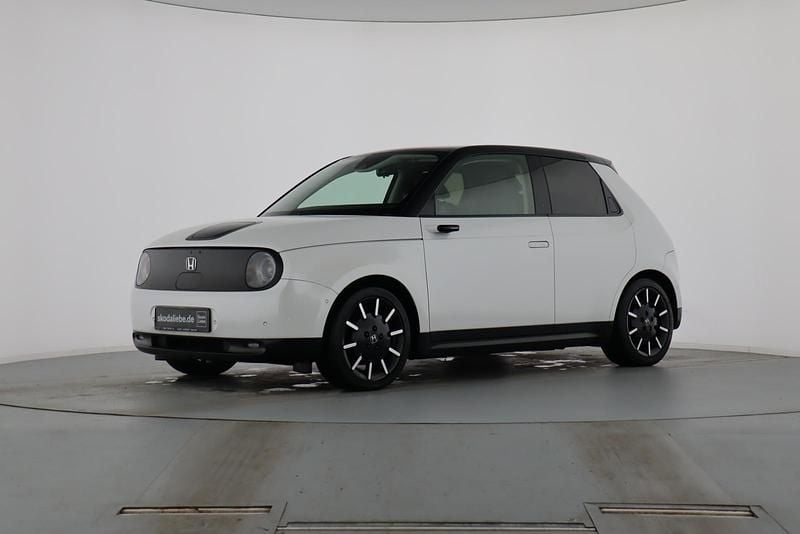Platinum white p. Gebraucht 2020 Honda e Advance Kleinwagen | 12.890 € (Fairer Preis) - Bild 1/4