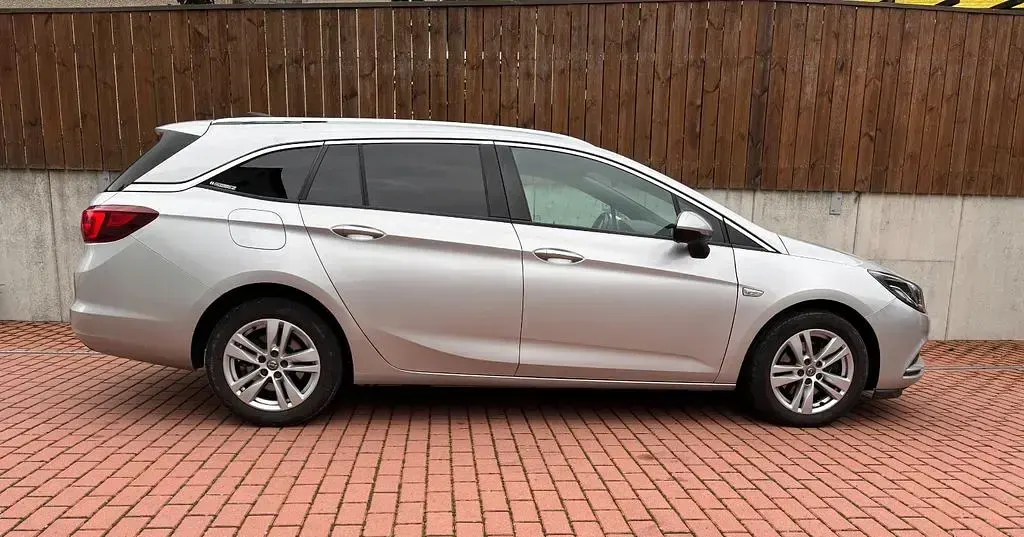 Gebraucht Opel Astra Dynamic 136 PS (100 kW) 2016 Silber Kombi