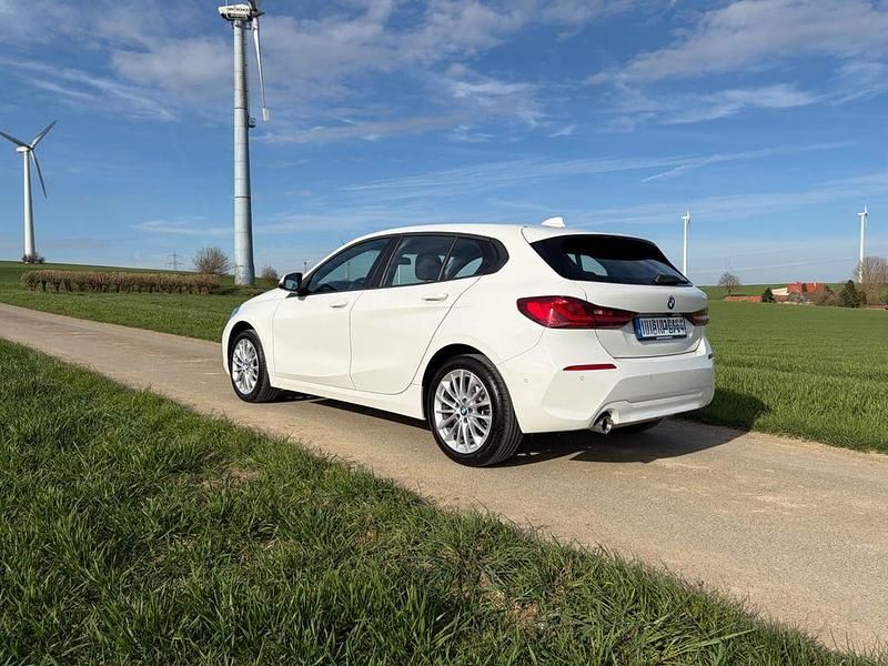 Gebraucht BMW 118 Advantage 140 PS (102 kW) 2023 Weiß Kleinwagen