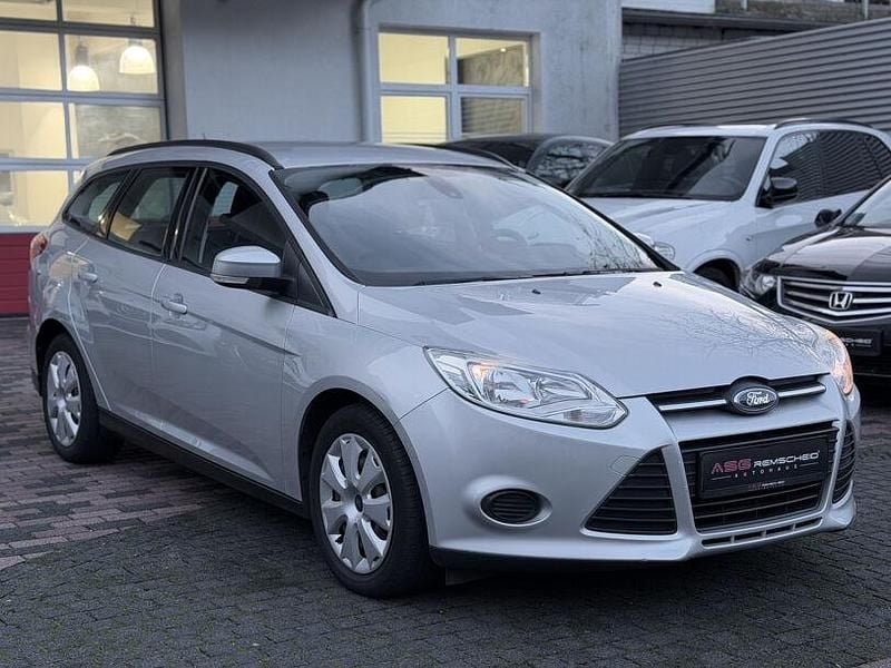 Gebraucht Ford Focus Trend 116 PS (85 kW) 2014 Silber Kombi