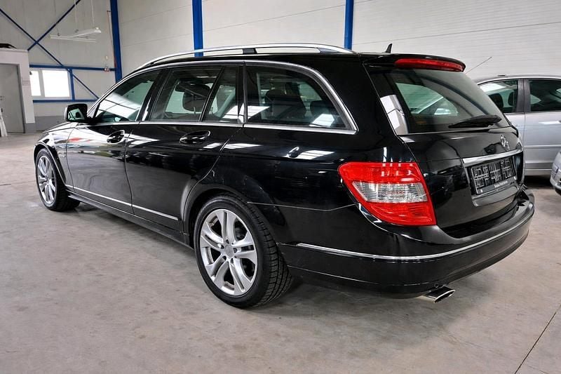 Gebraucht Mercedes C220 170 PS (125 kW) 2008 Schwarz Kombi