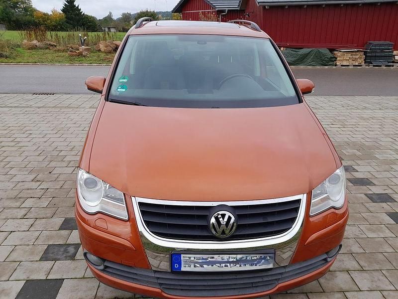 Gebraucht VW Touran 140 PS (102 kW) 2008 Rot Van / Kleinbus