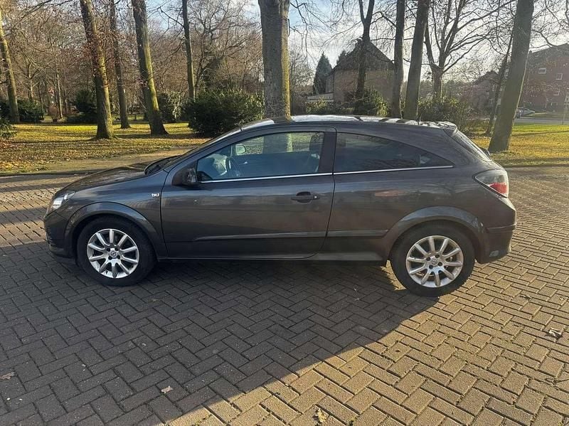 Gebraucht Opel Astra 90 PS (66 kW) 2009 Karbongrau Coupé