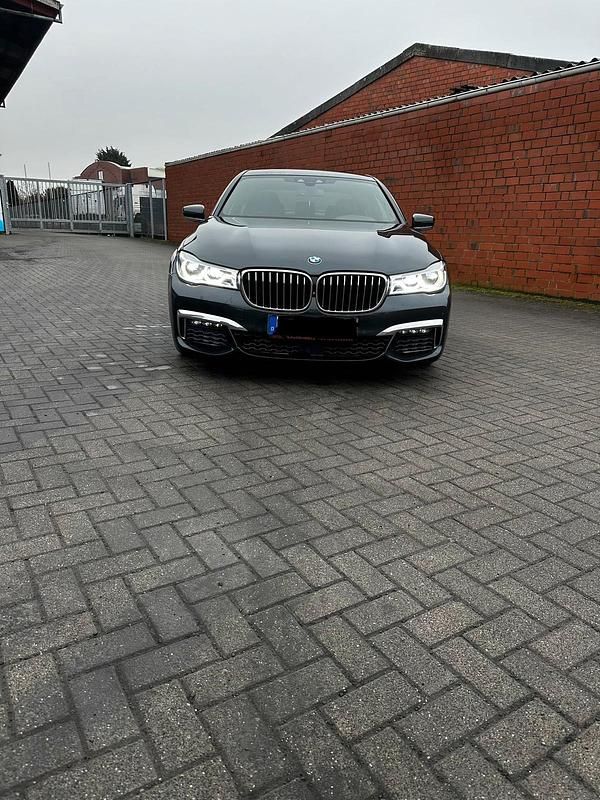 Gebraucht BMW 730 M Sport 265 PS (194 kW) 2016 Grau Limousine