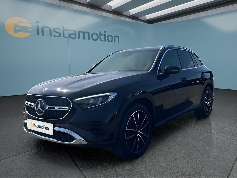 Schwarz Gebraucht 2022 Mercedes GLC250 SUV | 44.299 € - Bild 1/4