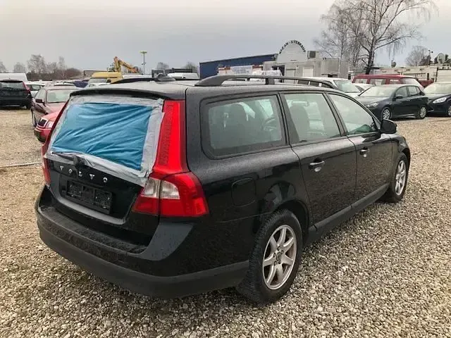 Gebraucht Volvo V70 Kinetic 146 PS (107 kW) 2009 Schwarz Kombi