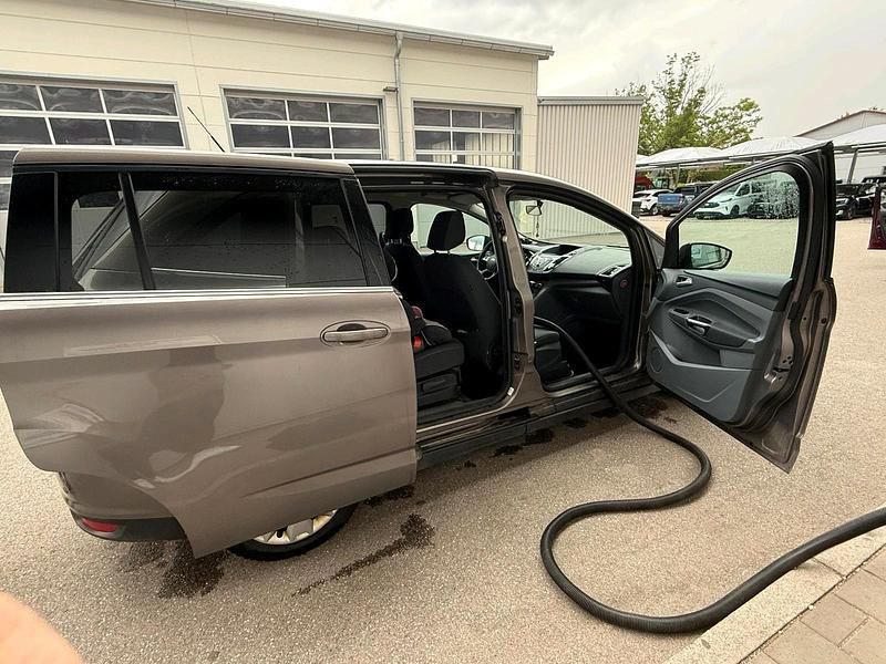 Gebraucht Ford Grand C-Max 140 PS (102 kW) 2012 Violet Van / Kleinbus