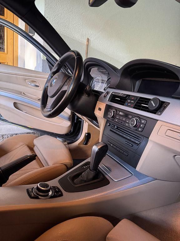 Gebraucht BMW 325 Performance 204 PS (150 kW) 2011 Schwarz Kombi