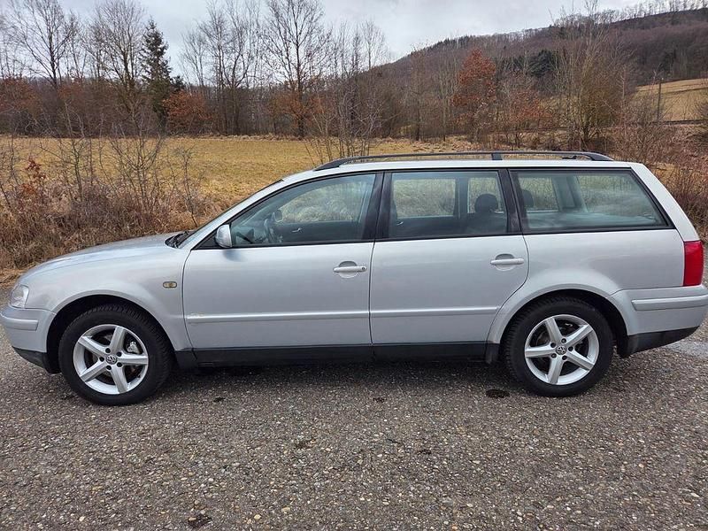Gebraucht VW Passat 193 PS (141 kW) 1997 Silber Kombi
