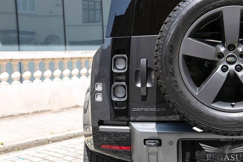 Gebraucht Land Rover Defender 525 PS (386 kW) 2023 Grau SUV