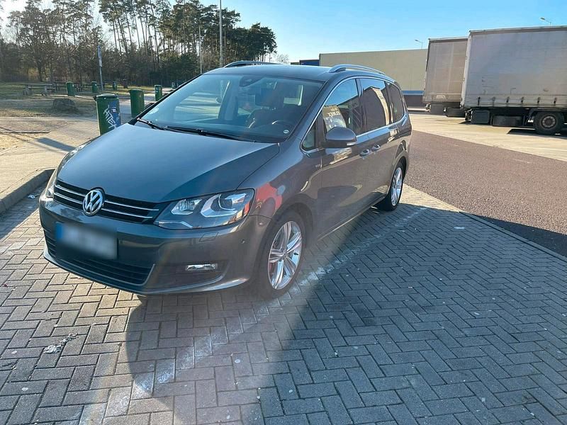 Gebraucht VW Sharan 177 PS (130 kW) 2014 Grau Van / Kleinbus