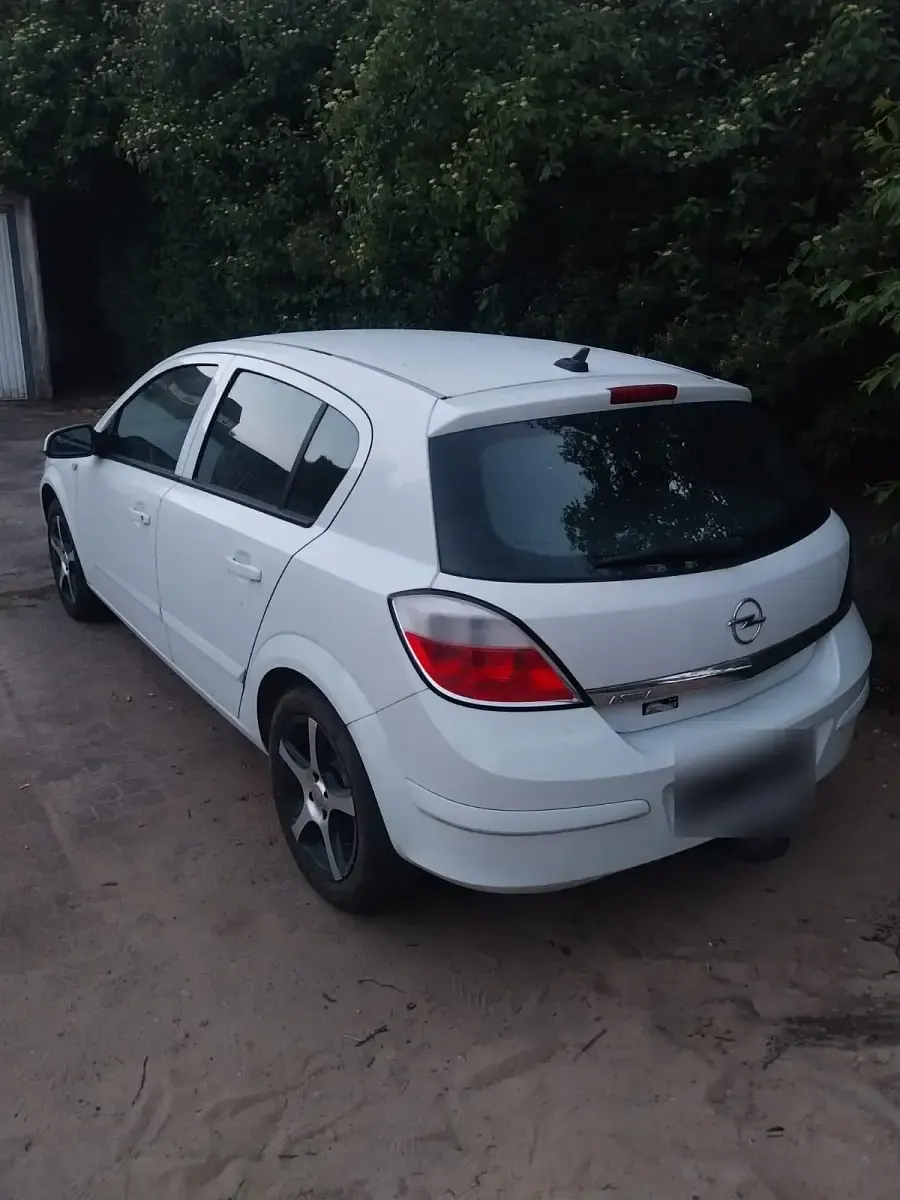 Gebraucht Opel Astra 90 PS (66 kW) 2006 Weiß Kleinwagen