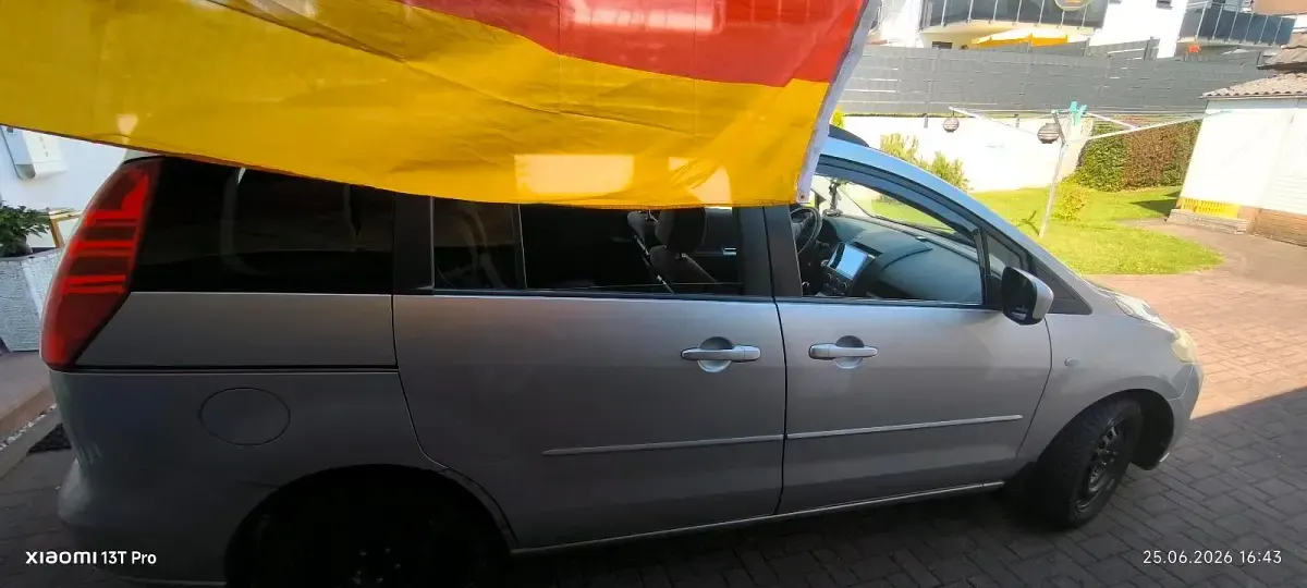 Gebraucht Mazda 5 150 PS (110 kW) 2007 Silber Van / Kleinbus