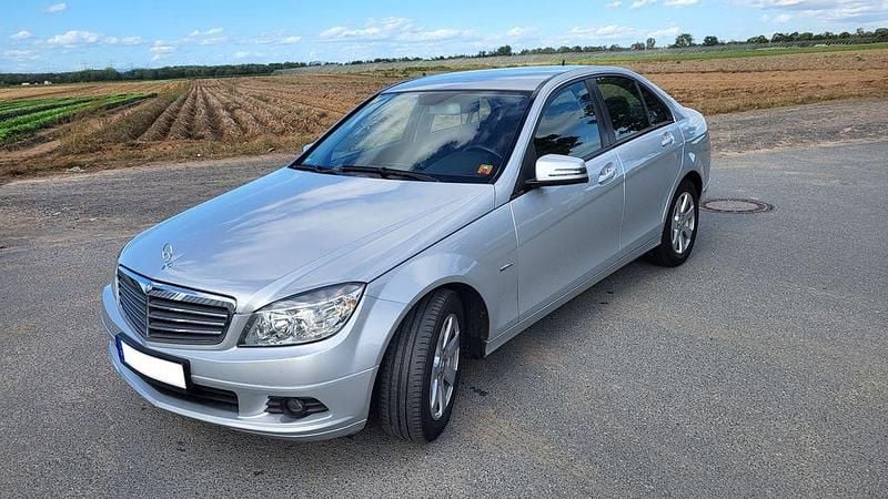 Silber Gebraucht 2010 Mercedes C180 Limousine | 7.000 € (Guter Preis) - Bild 1/4