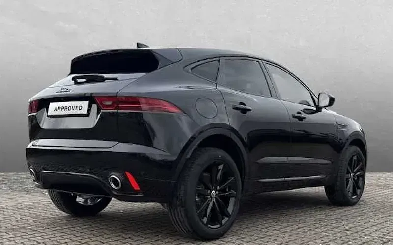 Käytetty Jaguar E-Pace R-Dynamic 249 HP (183 kW) 2024 Musta Katumaasturi