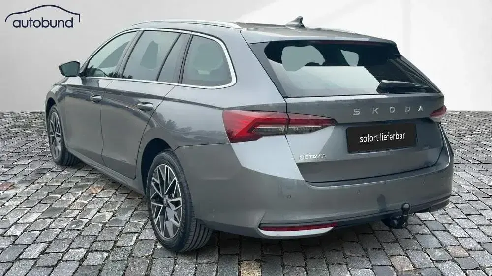 Neu Skoda Octavia Selection 150 PS (110 kW) 2026 Grau Kombi