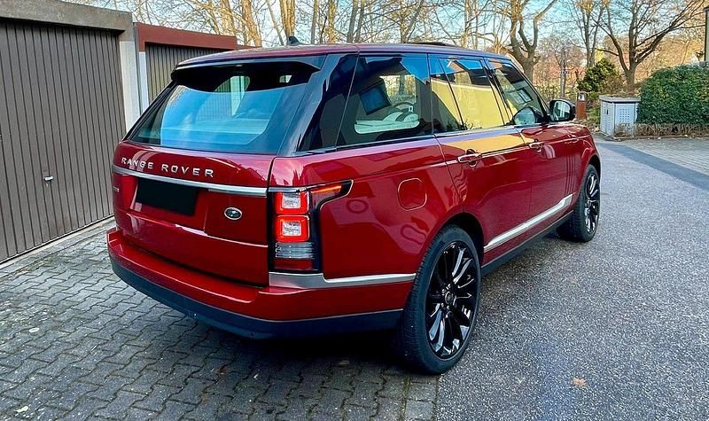 Rot Gebraucht 2015 Land Rover Range Rover Vogue SUV | 28.900 € (Superpreis) - Bild 1/4
