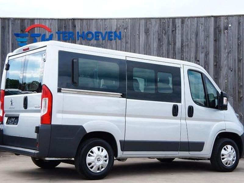 Gebraucht Peugeot Boxer 131 PS (96 kW) 2016 Silber Van