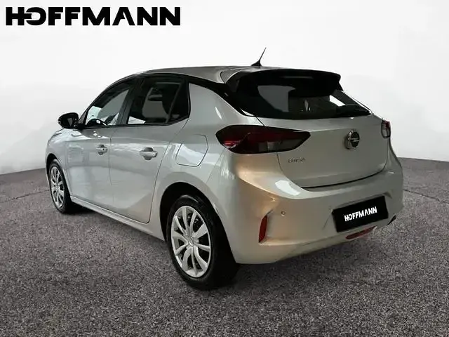 Używany Opel Corsa Edition 101 KM (74 kW) 2023 Srebrny Sedan/Limuzyna
