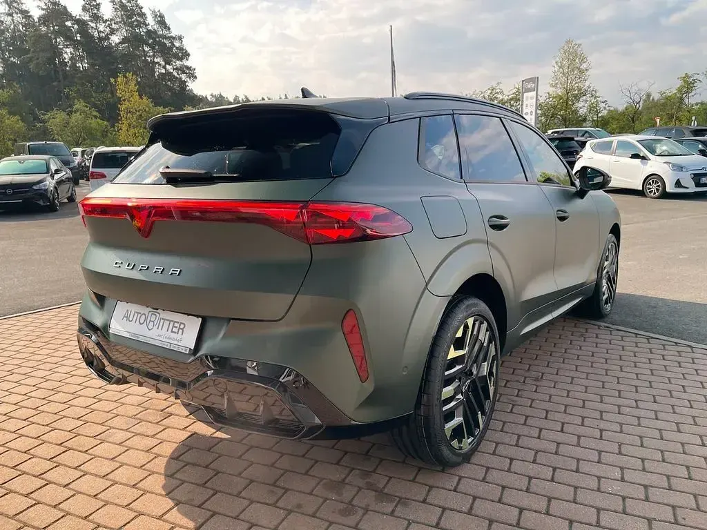 Neu Cupra Terramar 265 PS (194 kW) 2026 Grün SUV