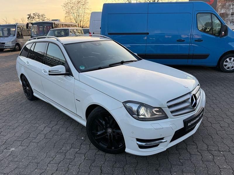 Gebraucht Mercedes C250 AMG 204 PS (150 kW) 2011 Weiß Kombi