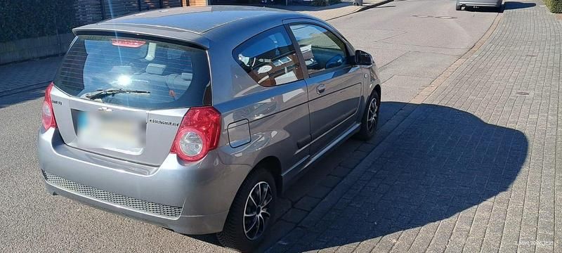 Gebraucht Chevrolet Aveo 101 PS (74 kW) 2009 Grau Kleinwagen