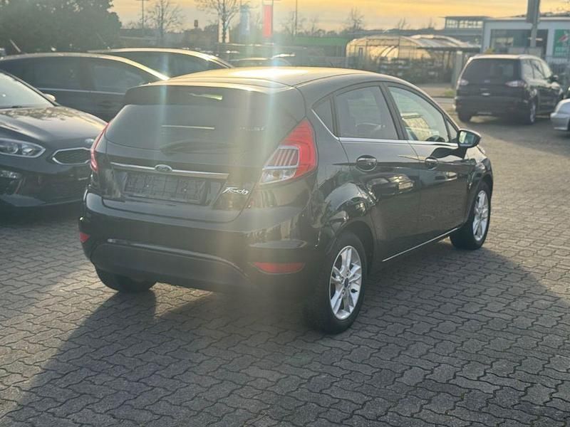Gebraucht Ford Fiesta Titanium 82 PS (60 kW) 2016 Schwarz Limousine