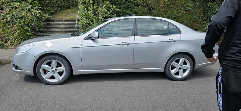 Silber Gebraucht 2007 Chevrolet Epica Limousine | 3.000 € - Bild 1/4