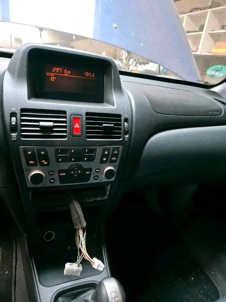 Gebraucht Nissan Almera 115 PS (84 kW) 2004 Blau Kleinwagen