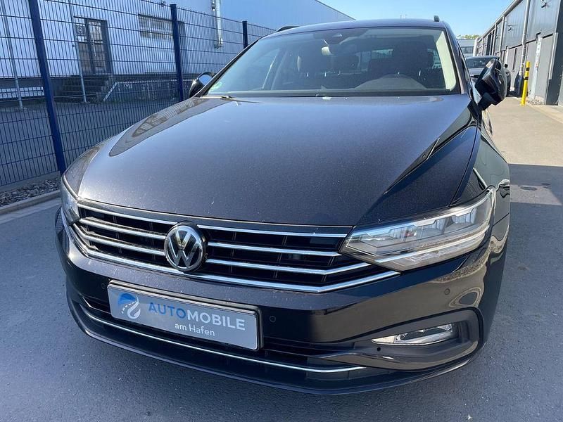 Gebraucht VW Passat Business 150 PS (110 kW) 2019 Schwarz Limousine