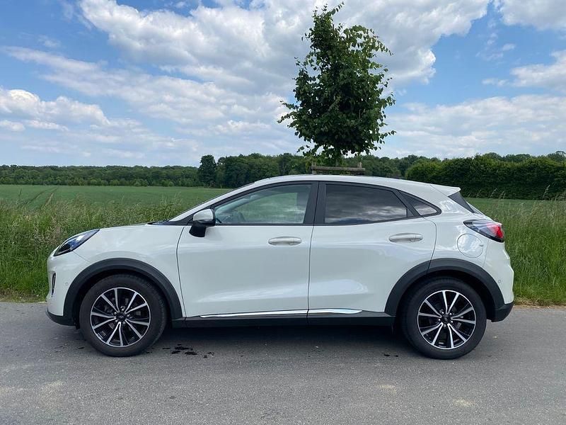 Weiß Gebraucht 2020 Ford Puma Titanium SUV | 17.600 € (Guter Preis) - Bild 1/4
