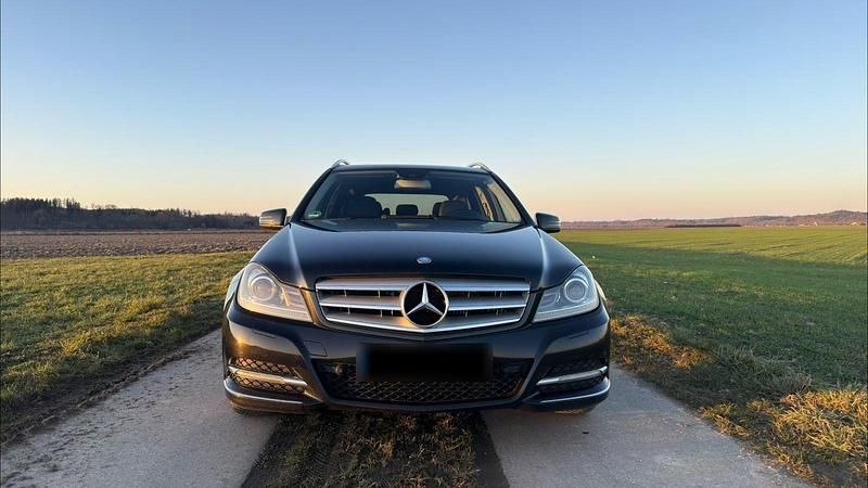 Gebraucht Mercedes C250 Avantgarde 204 PS (150 kW) 2012 Schwarz Kombi