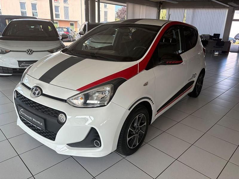 Weiß Gebraucht 2018 Hyundai i10 Passion Kleinwagen | 10.490 € (Fairer Preis) - Bild 1/4