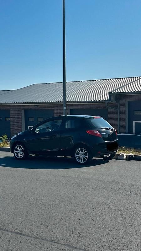 Gebraucht Mazda 2 Inclusive 103 PS (75 kW) 2009 Schwarz Kleinwagen
